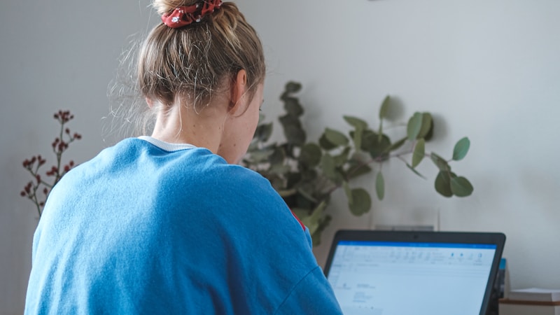 副業する時間がない人はどうしている?40代女性でも続けやすい現実的な工夫と始め方